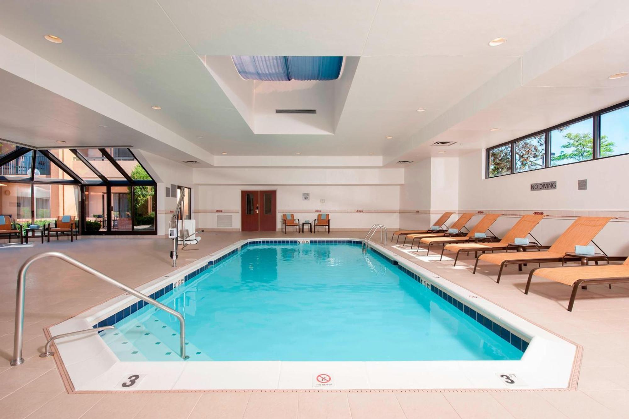Hotel Courtyard Chicago Glenview/Northbrook Esterno foto