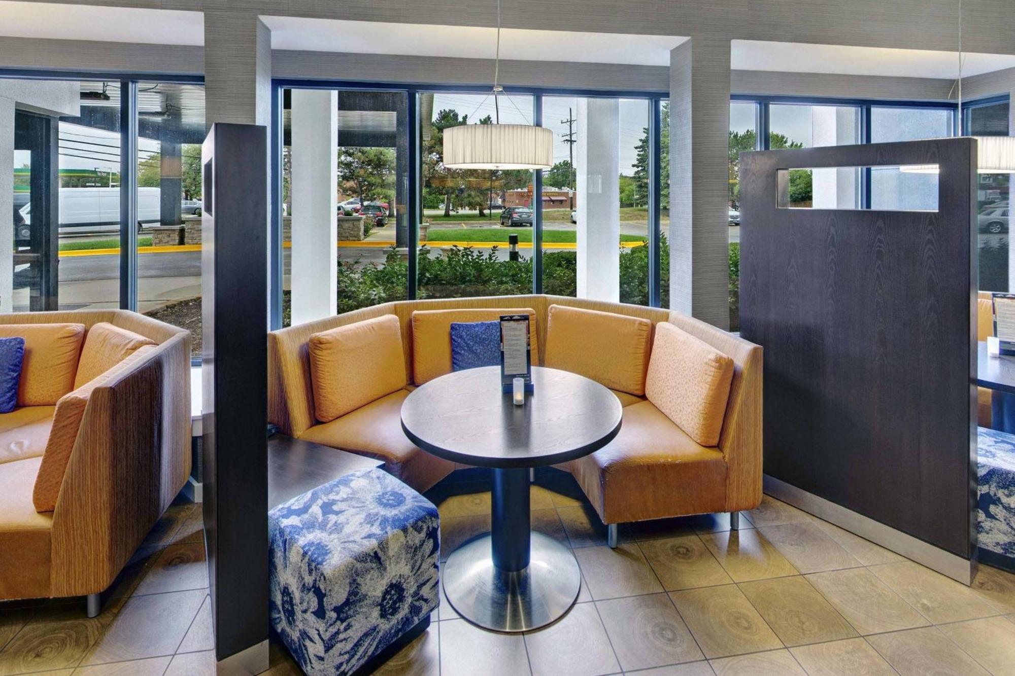 Hotel Courtyard Chicago Glenview/Northbrook Esterno foto